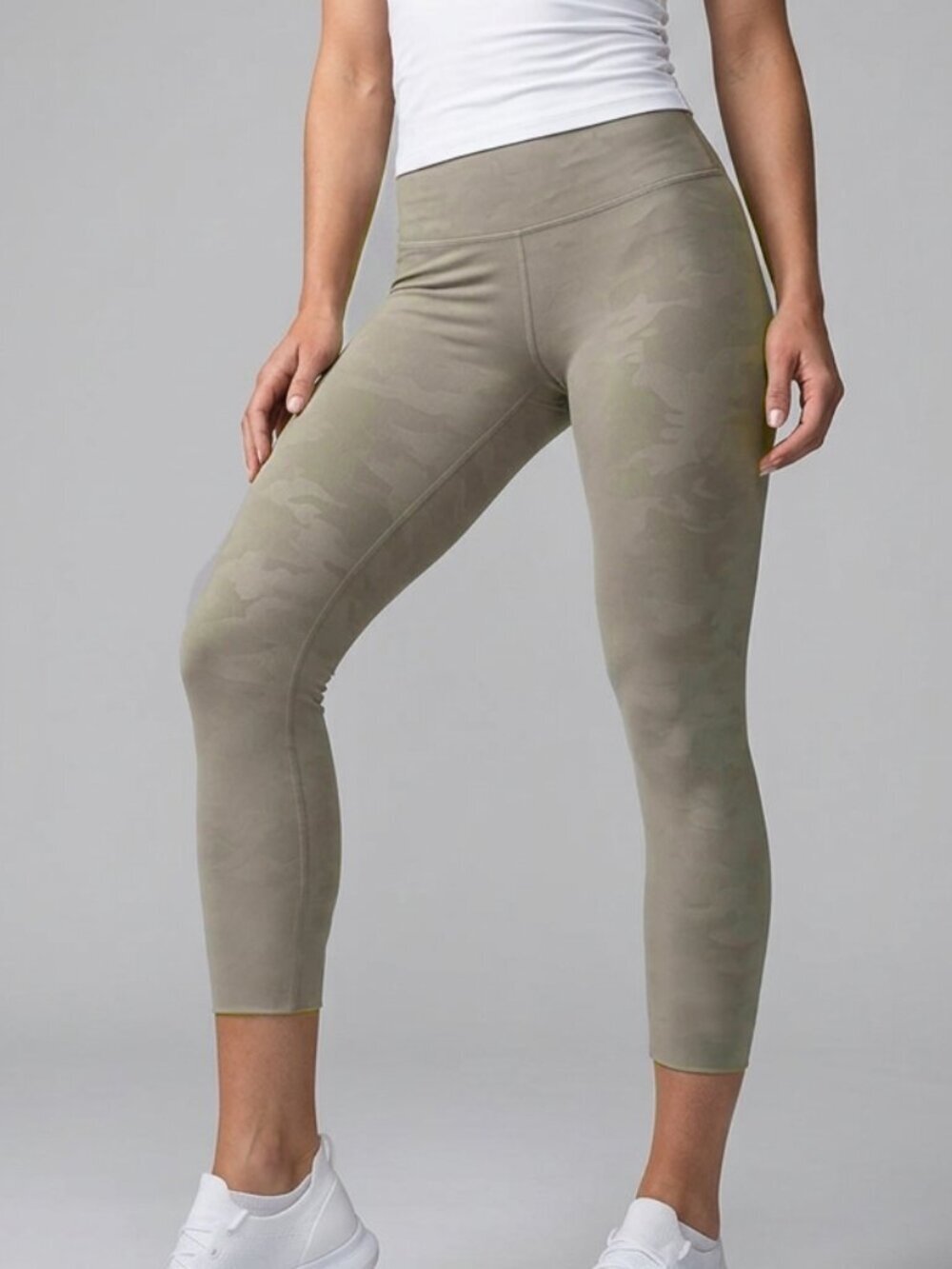 Zyia Active Camo Crop Leggings